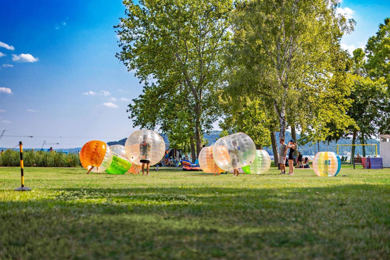 Balatontourist Fuered Camping & Bungalows Balatonfüred Esterno foto