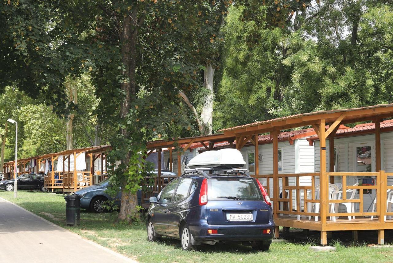 Balatontourist Fuered Camping & Bungalows Balatonfüred Esterno foto