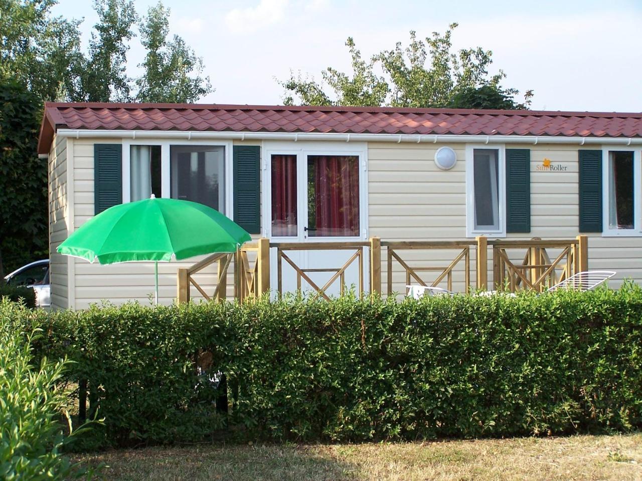 Balatontourist Fuered Camping & Bungalows Balatonfüred Esterno foto
